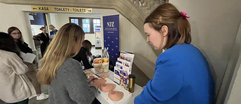 Profilaktyka wkroczyła do urzędów. Skorzystać mogą też klienci
