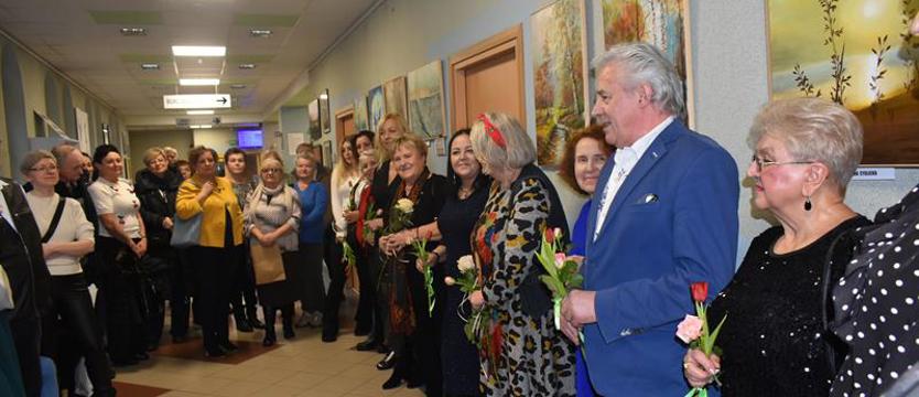 Malachit w starostwie. Petenci mają kontakt ze sztuką