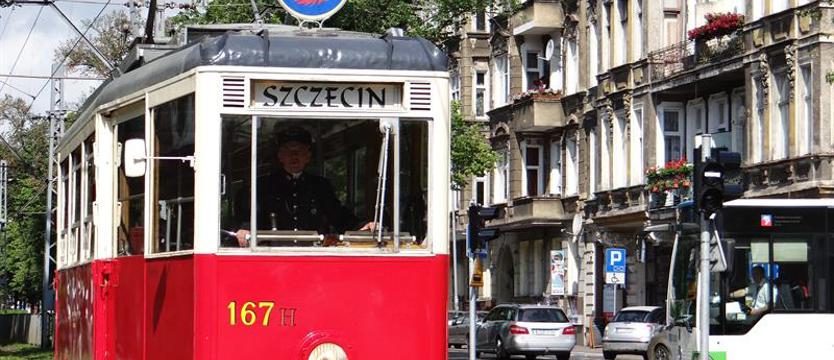 Letnie kursy niedzielne, czyli... zabytkiem po torach