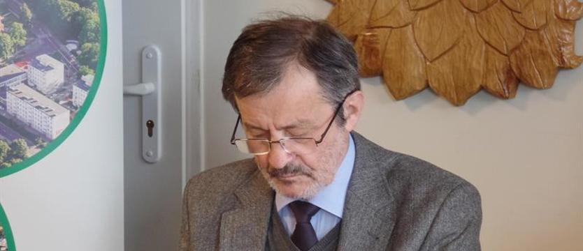 Burmistrz Polic z pełnomocnikiem. Skonsultuje, skoordynuje, przekaże informacje...