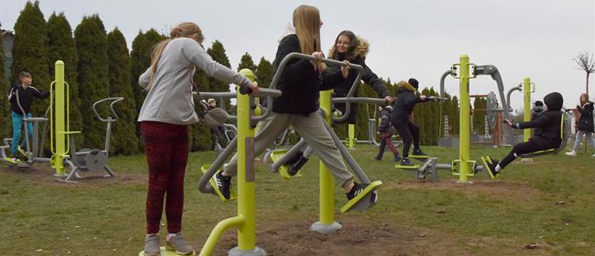 Wsparcie dla integracji. Szkoła z siłownią i nowoczesnymi pracowniami