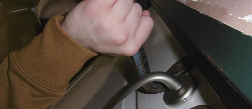 Włamywacz wpadł na gorącym uczynku