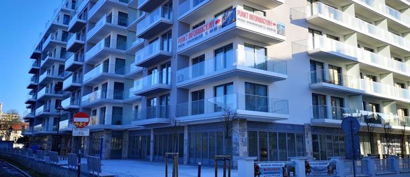 Nieuczciwi deweloperzy szantażują klientów. Klienci piszą pozwy