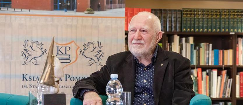 Wiecznie młody, trzyma się morza